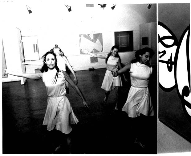 Contemporary Dancers