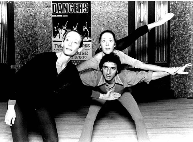 Contemporary Dancers
