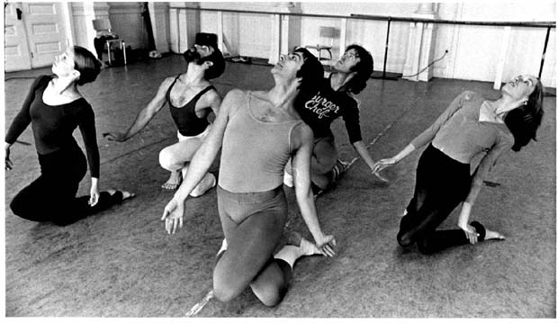 Contemporary Dancers