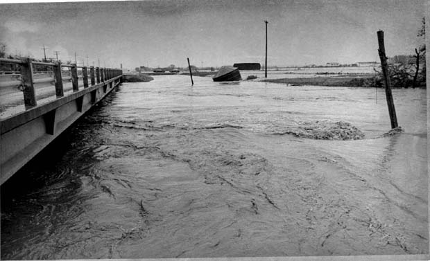 Floods 1975-1976